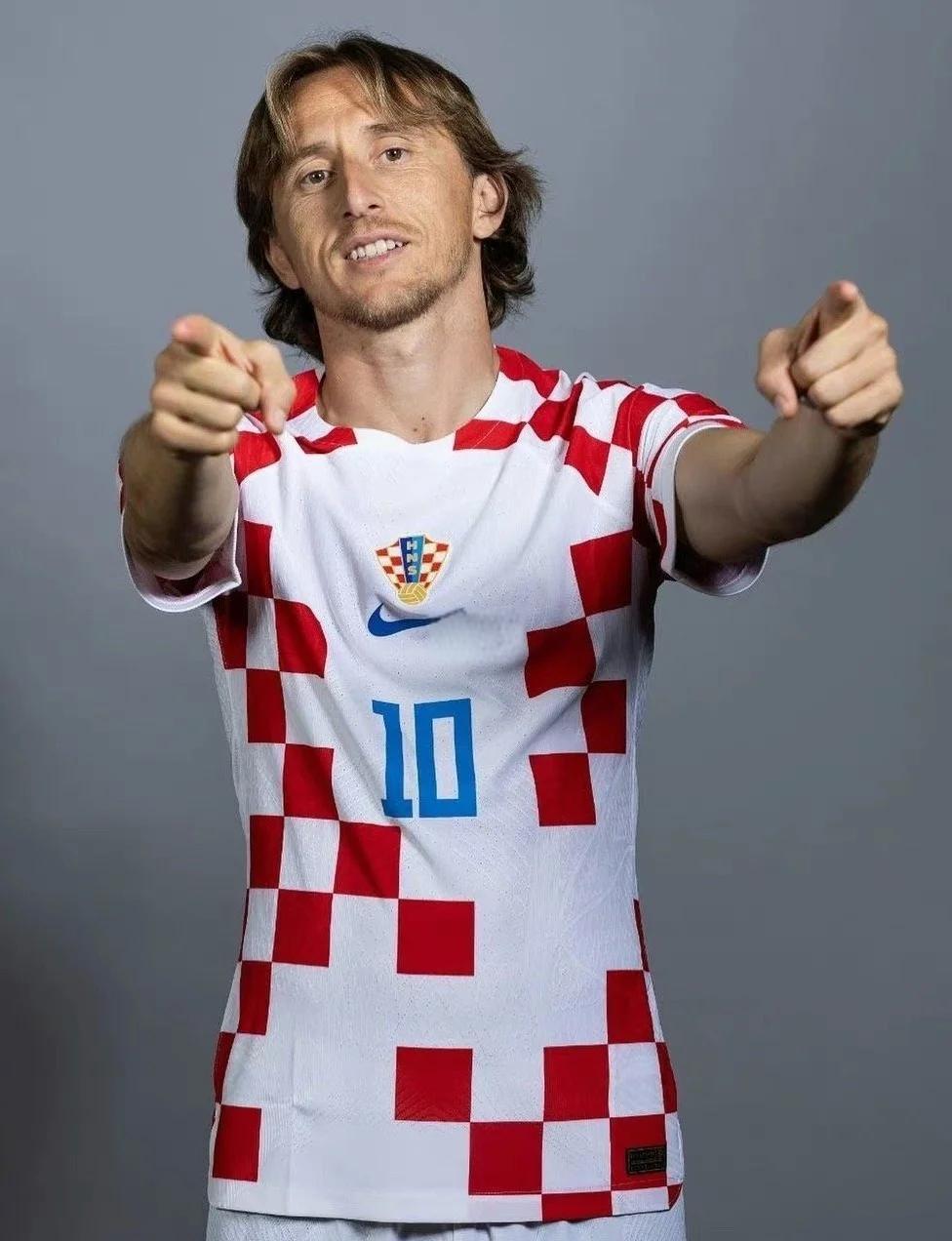 圣地亚哥教士队官宣退役特雷弗·霍夫曼的 51 号球衣，全城举办“霍夫曼日”