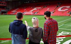 申花vs泰山首发：5外援PK2外援 吴曦领衔出战